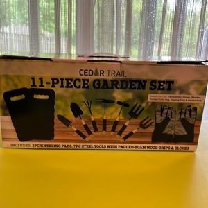 Garden Set - 11 piece - NEW